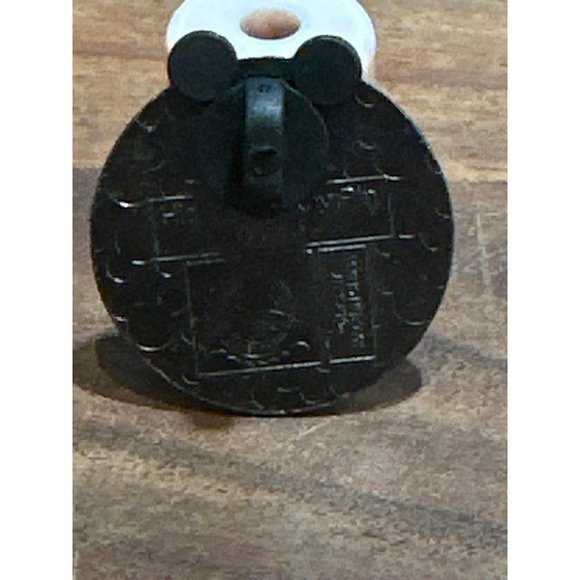 Dopey Snow White Disney Pin Hidden Mickey Trading Pin 2015 Dwarf Authentic - Picture 2 of 4